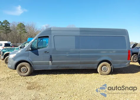 2019 Mercedes-Benz Sprinter 2500 High Roof V6 z USA, uszkodzony, nr VIN WD4PF1CD2KP142447